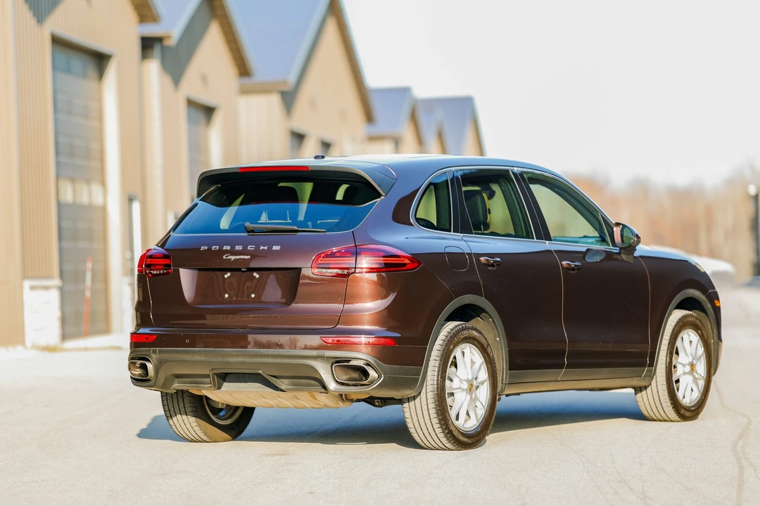 2016 Porsche 958 Cayenne - Image 12 of 31