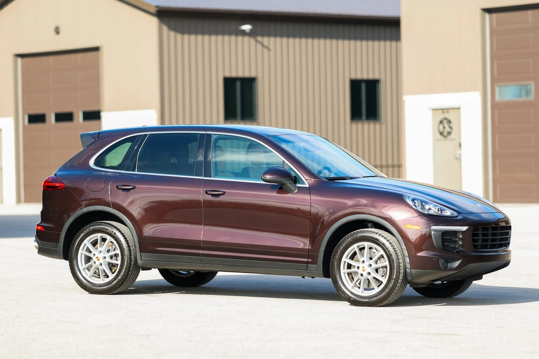 2016 Porsche 958 Cayenne - Image 16 of 31