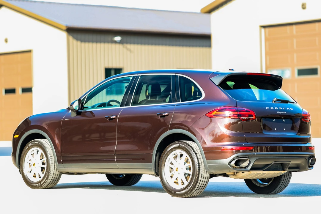 2016 Porsche 958 Cayenne - Image 8 of 31