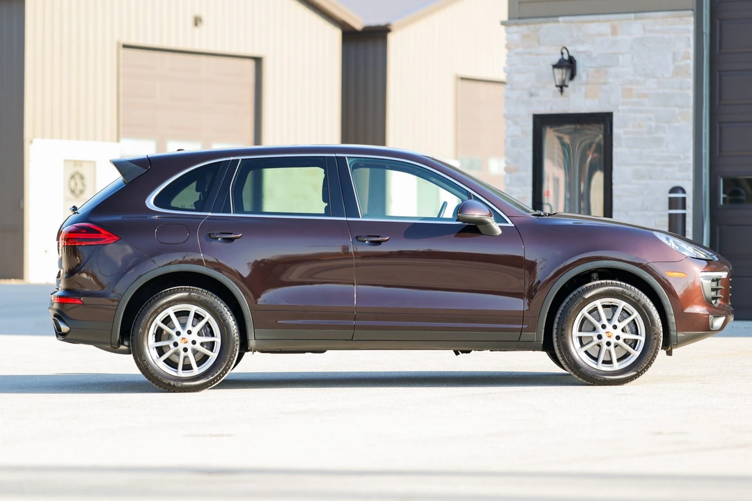 2016 Porsche 958 Cayenne - Image 14 of 31