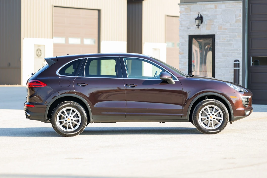 2016 Porsche 958 Cayenne - Image 15 of 31