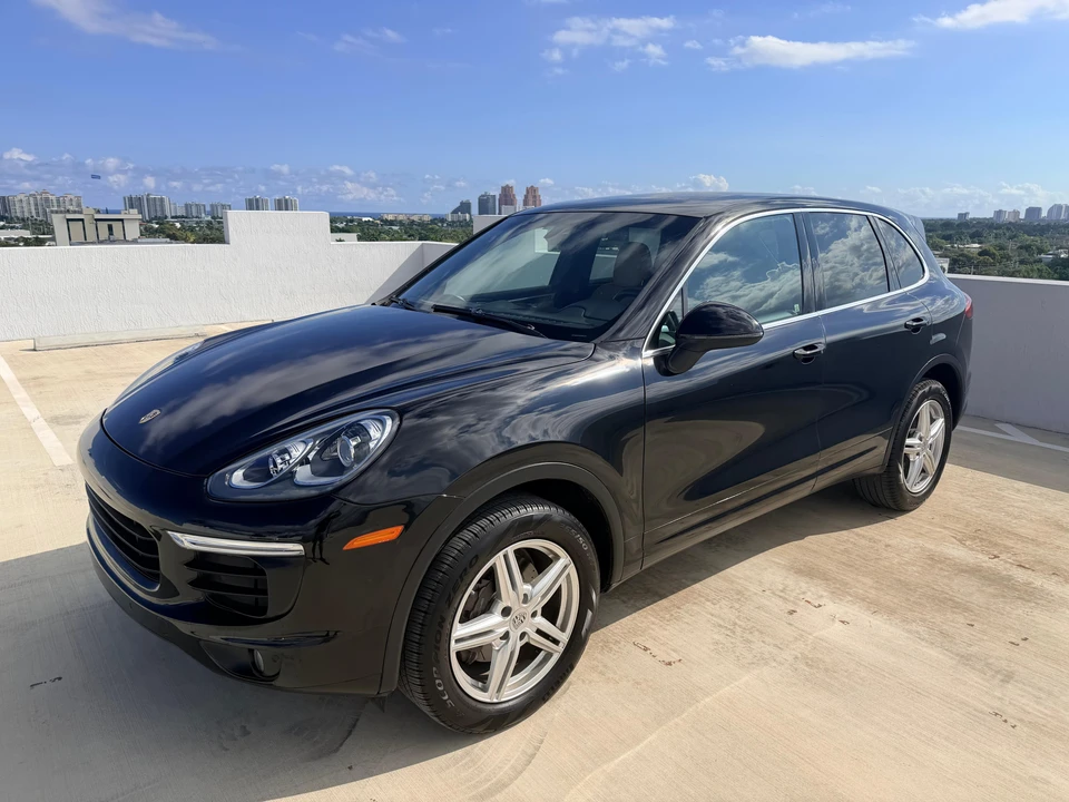 2016 Porsche 958 Cayenne - Image 11 of 31