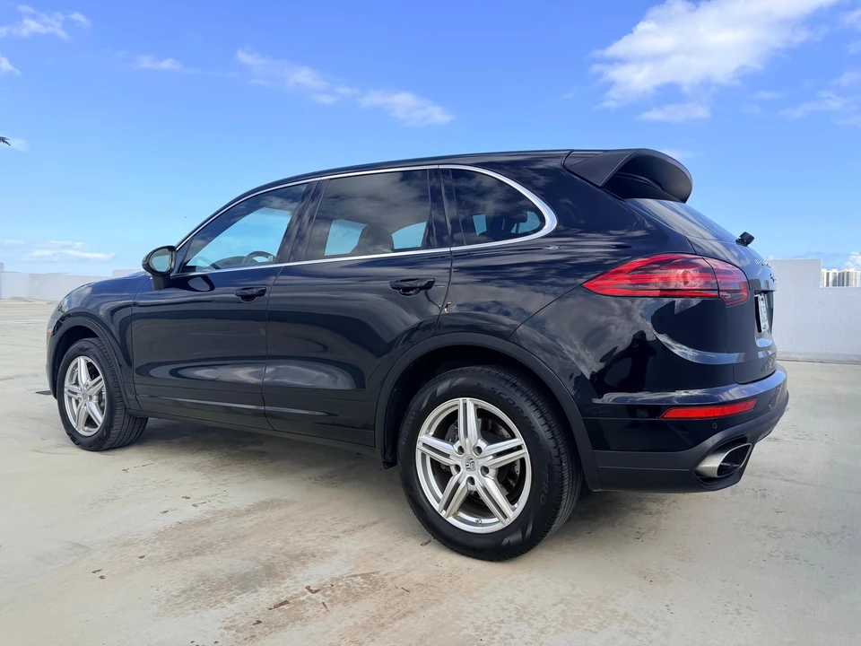 2016 Porsche 958 Cayenne - Image 15 of 31