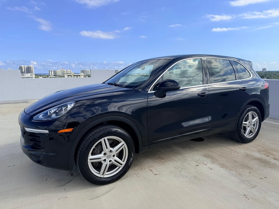 2016 Porsche 958 Cayenne - Image 12 of 31