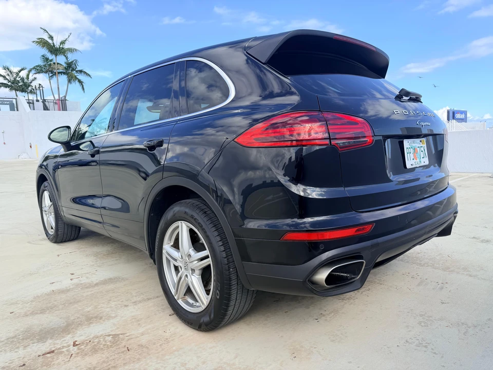 2016 Porsche 958 Cayenne - Image 16 of 31