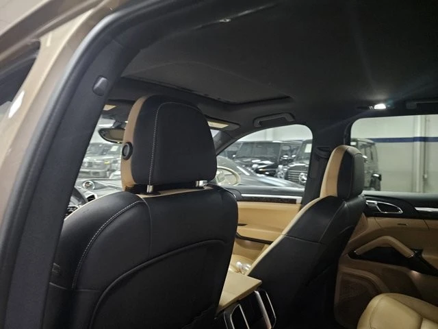 2016 Porsche 958 Cayenne - Image 7 of 12