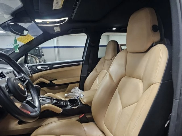 2016 Porsche 958 Cayenne - Image 6 of 12