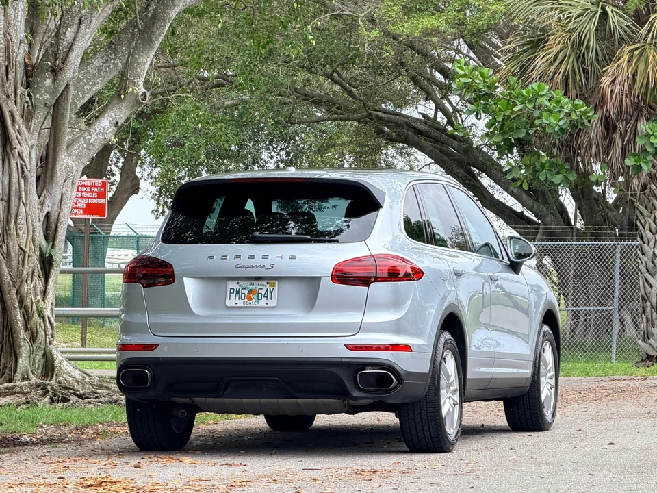 2016 Porsche 958 Cayenne - Image 28 of 31
