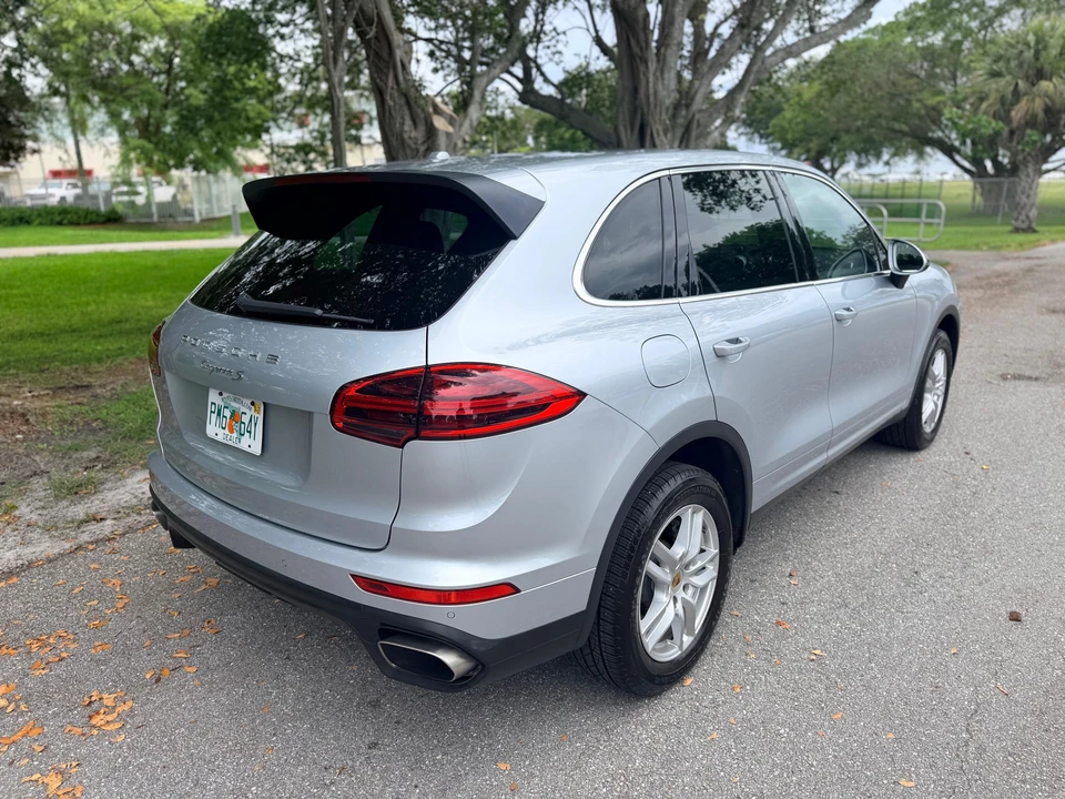 2016 Porsche 958 Cayenne - Image 29 of 31