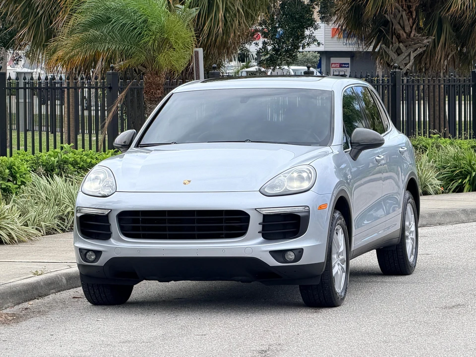 2016 Porsche 958 Cayenne - Image 12 of 31
