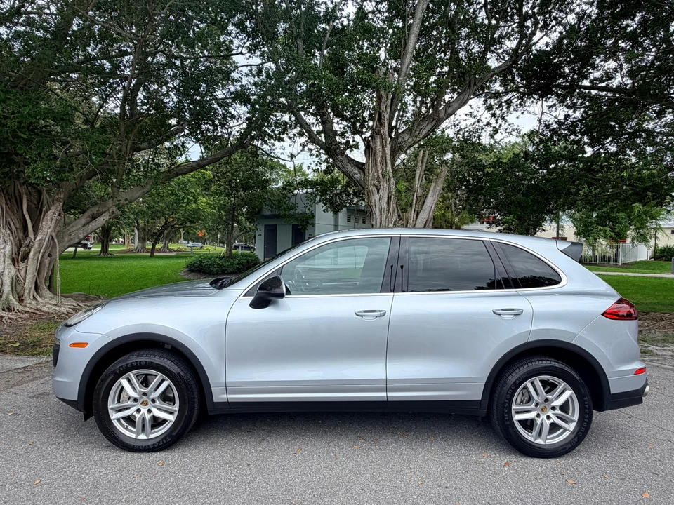 2016 Porsche 958 Cayenne - Image 18 of 31