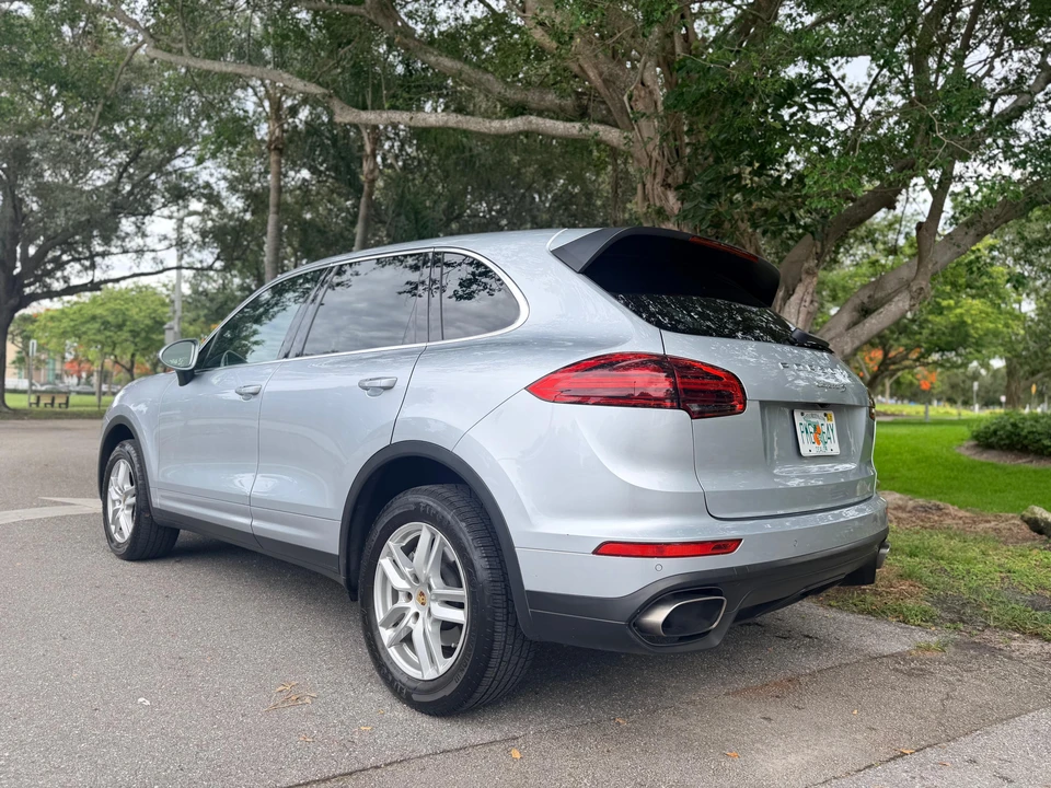2016 Porsche 958 Cayenne - Image 20 of 31