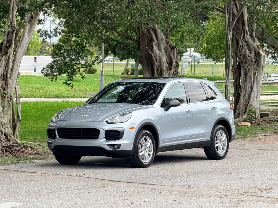 2016 Porsche 958 Cayenne - Image 15 of 31