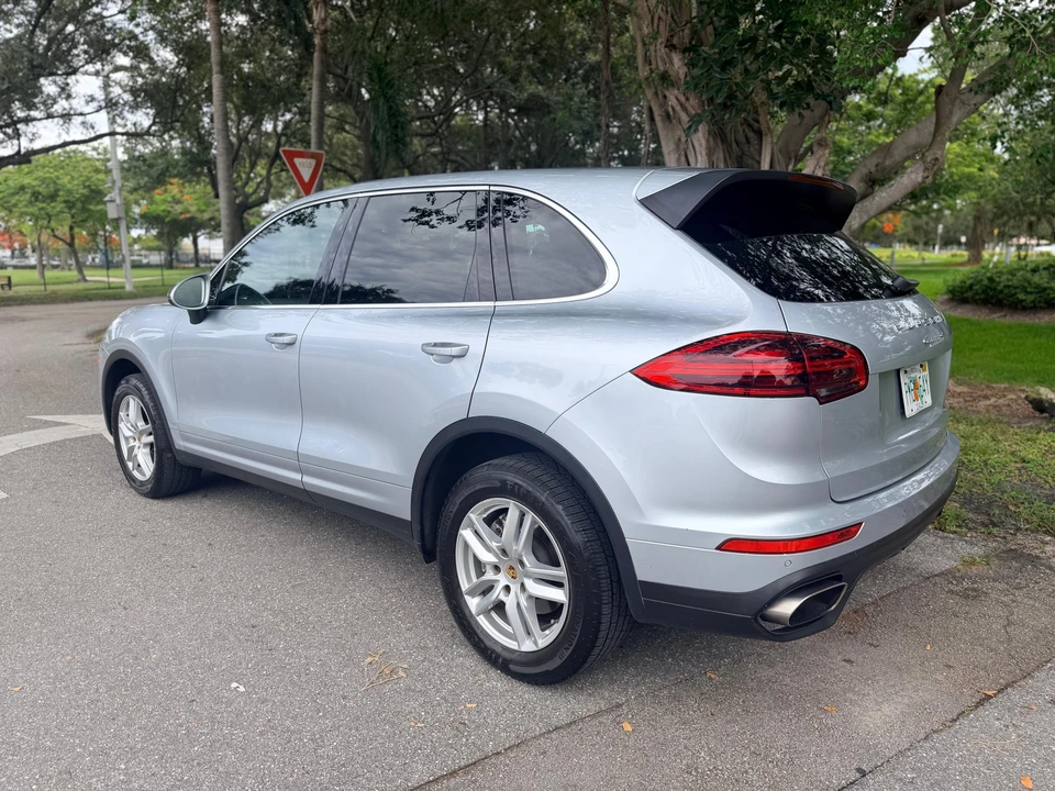 2016 Porsche 958 Cayenne - Image 19 of 31