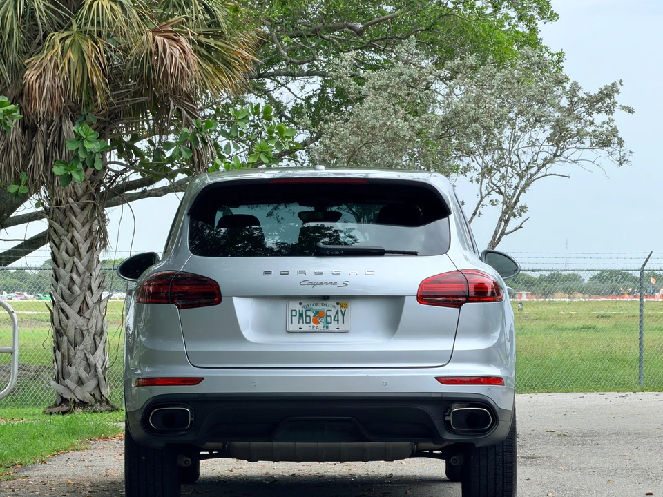 2016 Porsche 958 Cayenne - Image 24 of 31