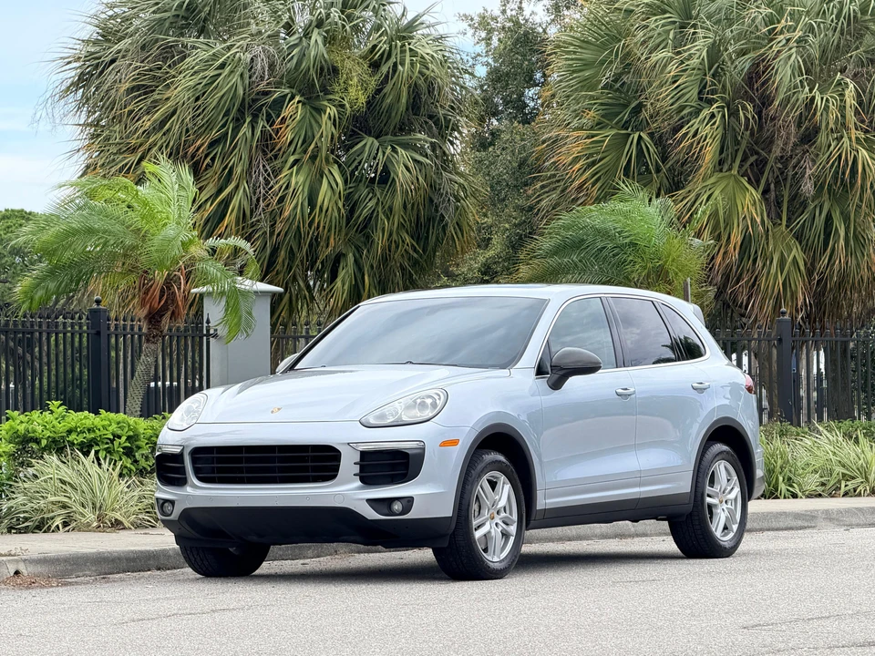 2016 Porsche 958 Cayenne - Image 13 of 31