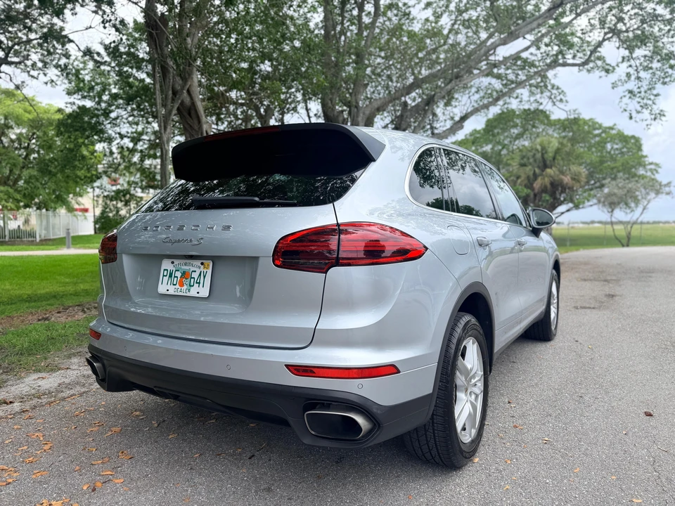 2016 Porsche 958 Cayenne - Image 26 of 31
