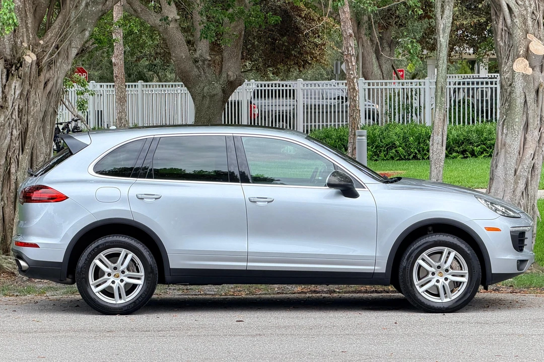 2016 Porsche 958 Cayenne - Image 3 of 31