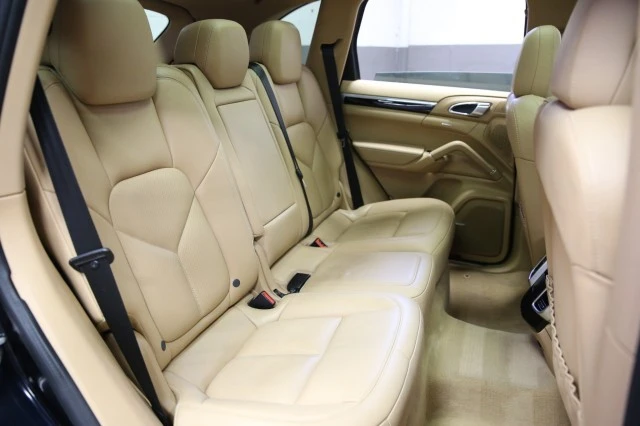 2016 Porsche 958 Cayenne - Image 11 of 21
