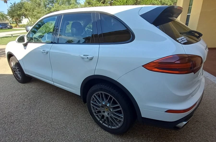 2016 Porsche 958 Cayenne - Image 3 of 11