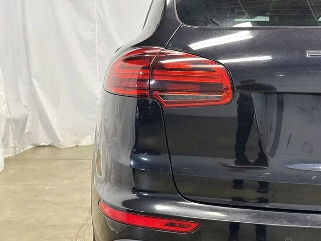 2016 Porsche 958 Cayenne - Image 10 of 31