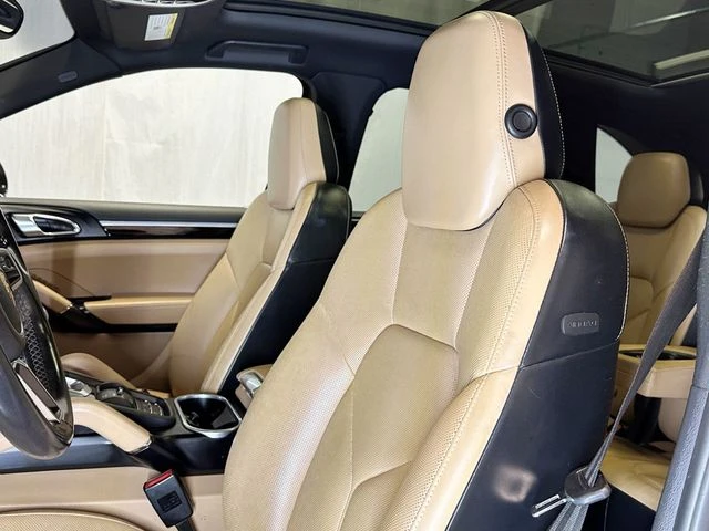 2016 Porsche 958 Cayenne - Image 21 of 31