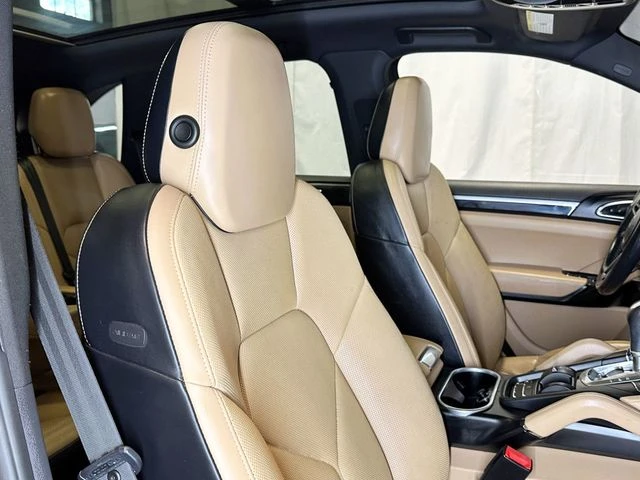 2016 Porsche 958 Cayenne - Image 22 of 31