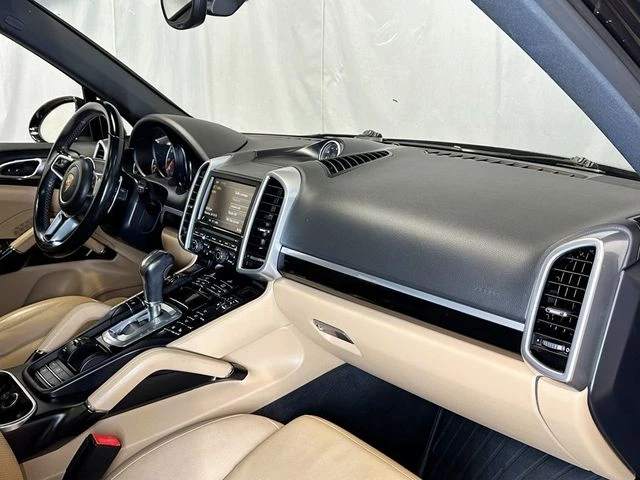 2016 Porsche 958 Cayenne - Image 24 of 31