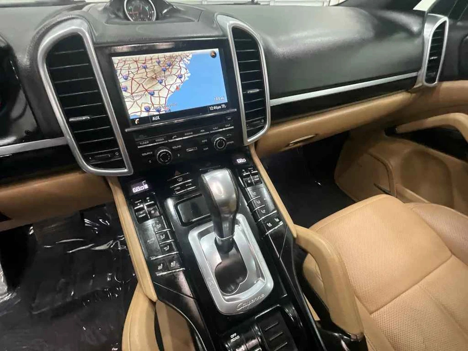 2016 Porsche 958 Cayenne - Image 19 of 24