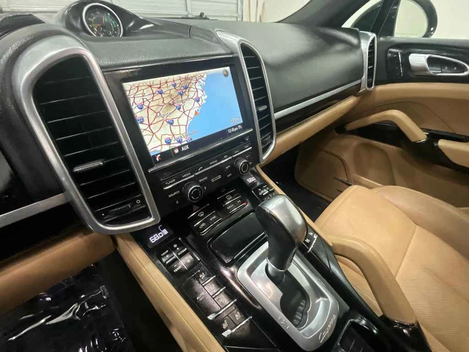 2016 Porsche 958 Cayenne - Image 22 of 24