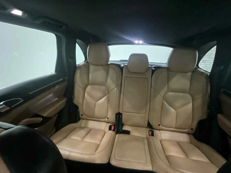 2016 Porsche 958 Cayenne - Image 23 of 24