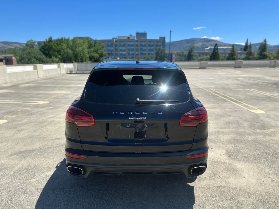 2016 Porsche 958 Cayenne - Image 11 of 31