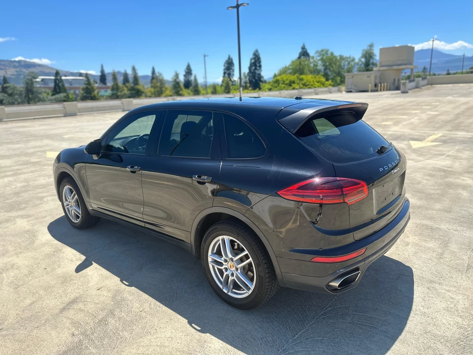 2016 Porsche 958 Cayenne - Image 10 of 31