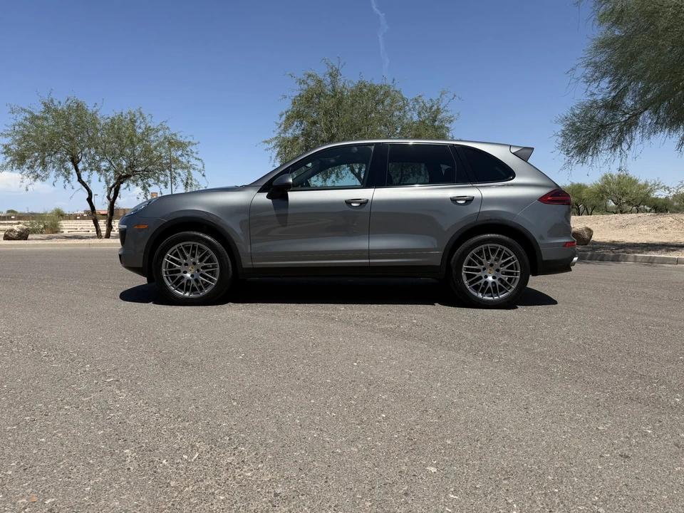 2016 Porsche 958 Cayenne - Image 12 of 31