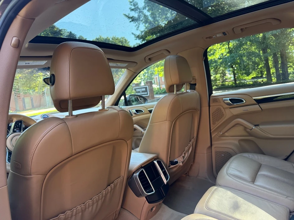 2016 Porsche 958 Cayenne - Image 19 of 31