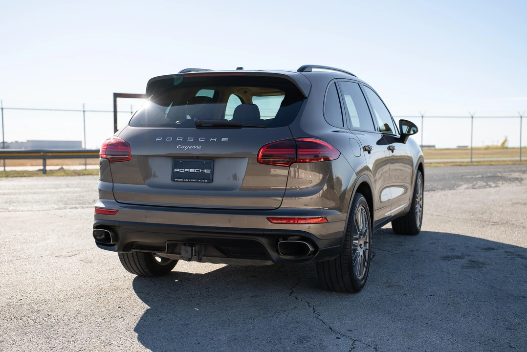 2016 Porsche 958 Cayenne - Image 11 of 31
