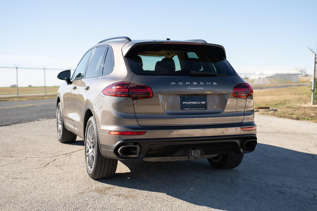 2016 Porsche 958 Cayenne - Image 10 of 31