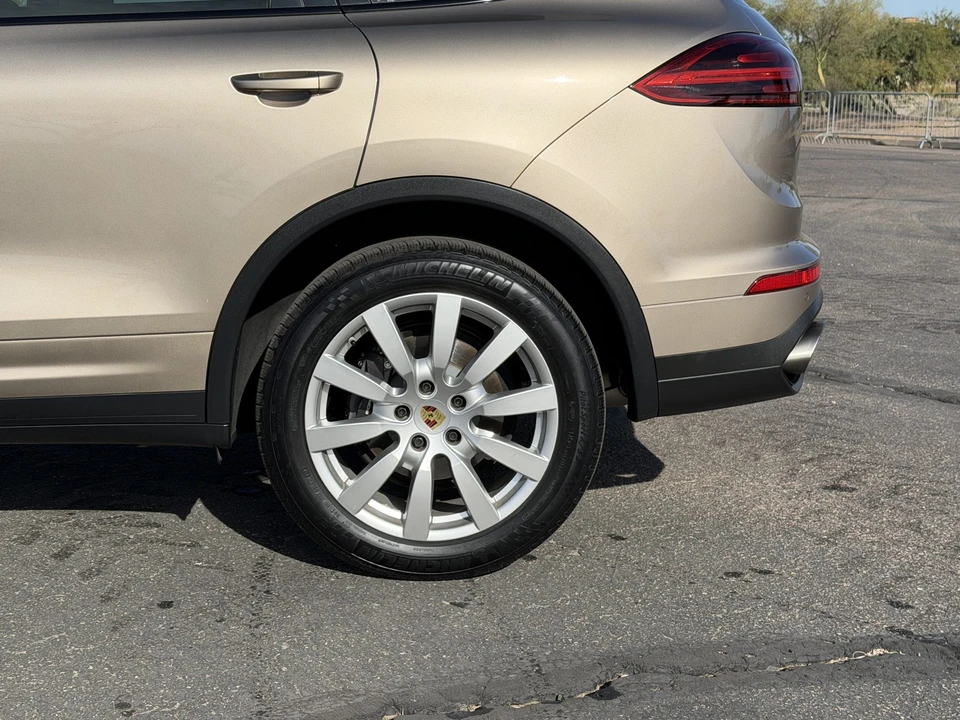 2016 Porsche 958 Cayenne - Image 27 of 31