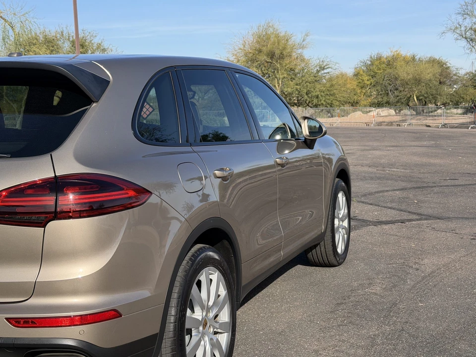 2016 Porsche 958 Cayenne - Image 17 of 31