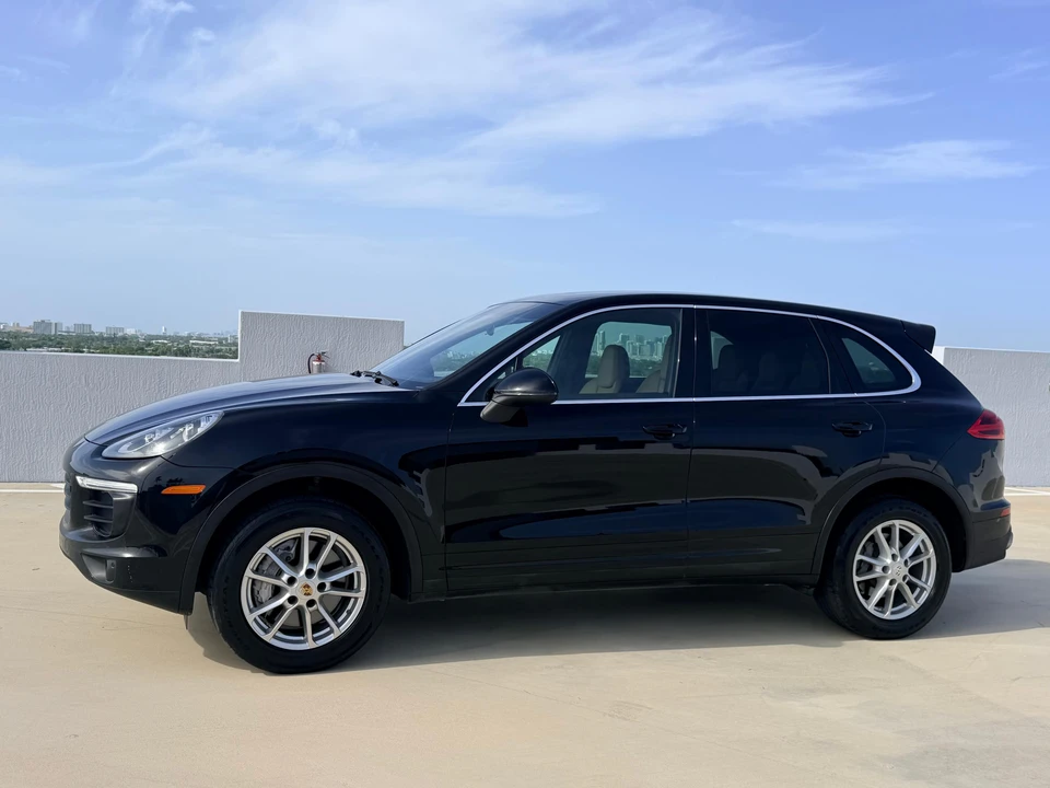 2016 Porsche 958 Cayenne - Image 13 of 31