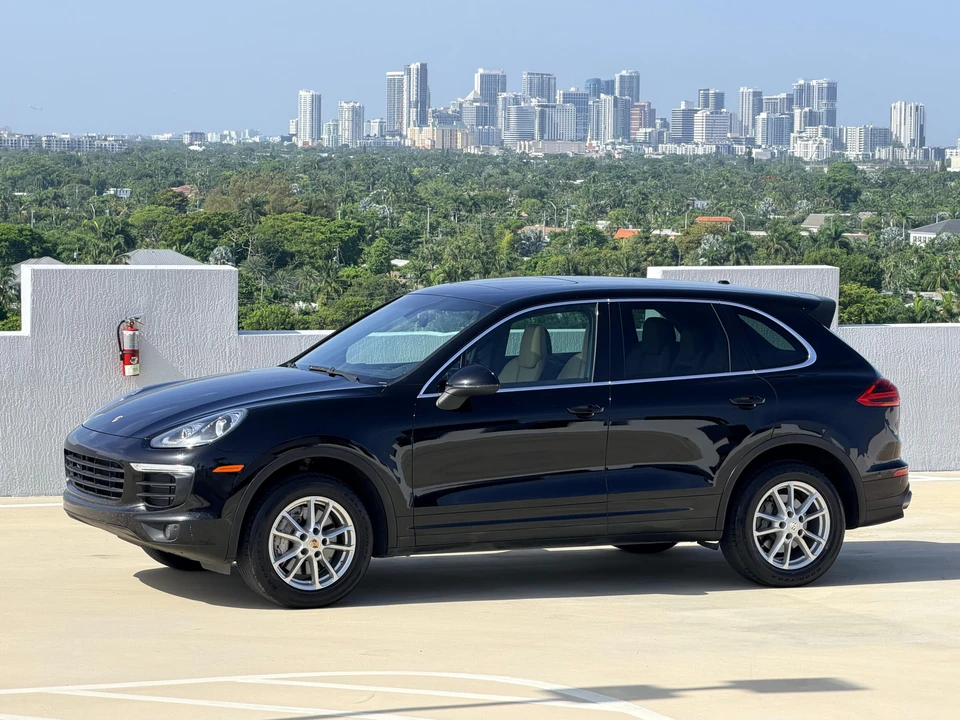 2016 Porsche 958 Cayenne - Image 11 of 31