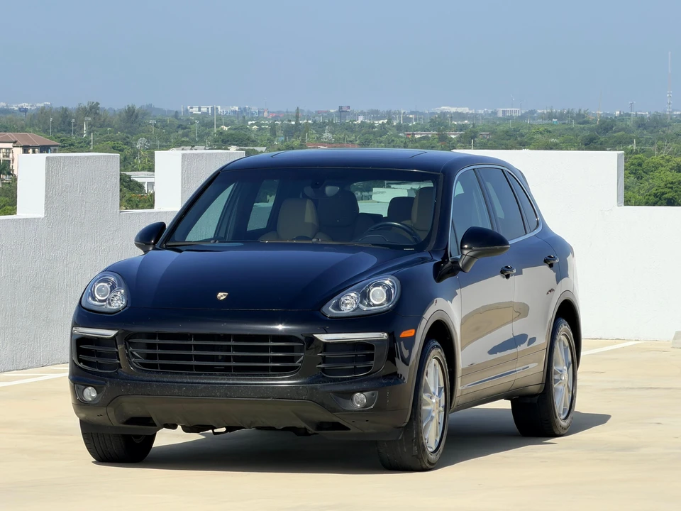2016 Porsche 958 Cayenne - Image 8 of 31