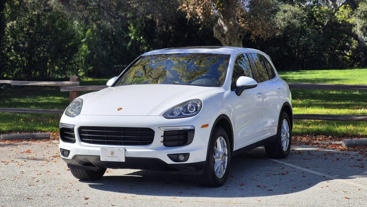 2016 Porsche 958 Cayenne - Image 17 of 31