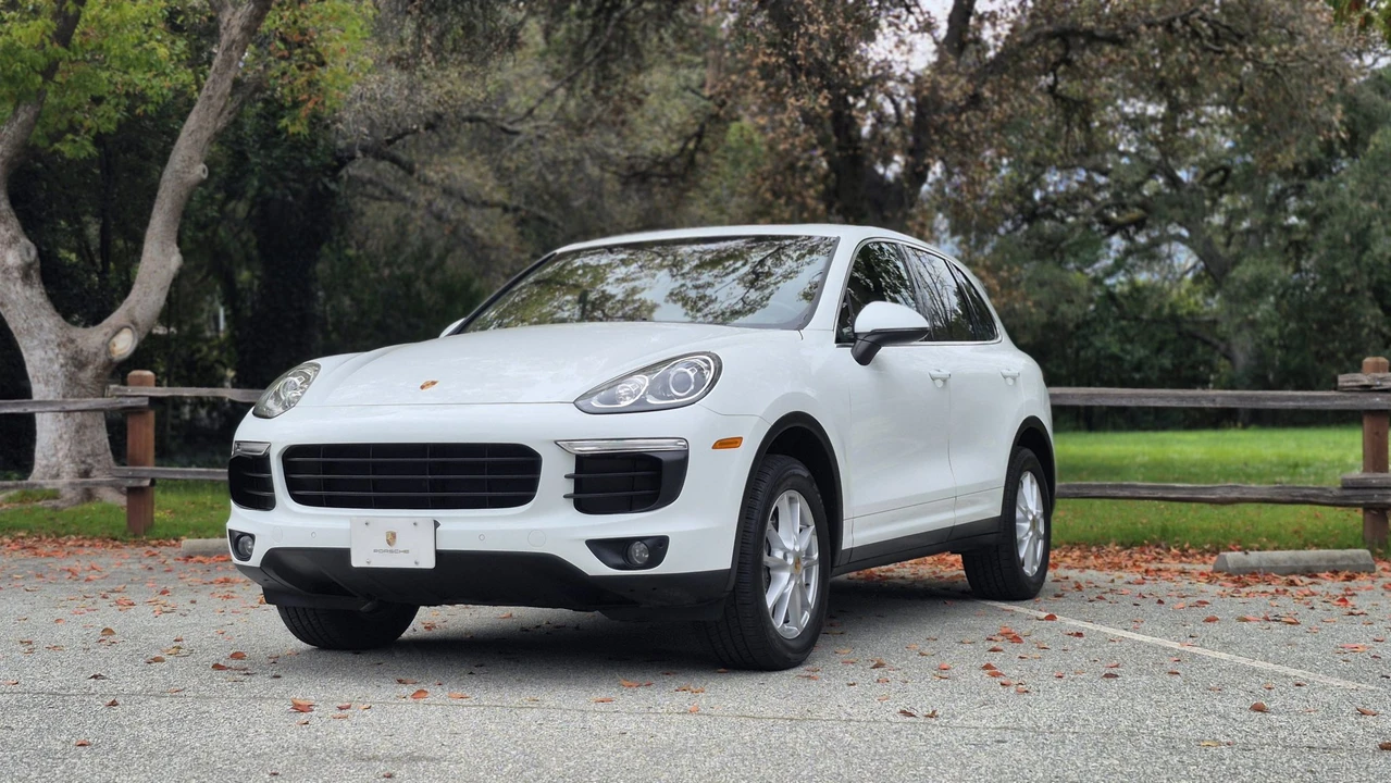 2016 Porsche 958 Cayenne - Image 16 of 31
