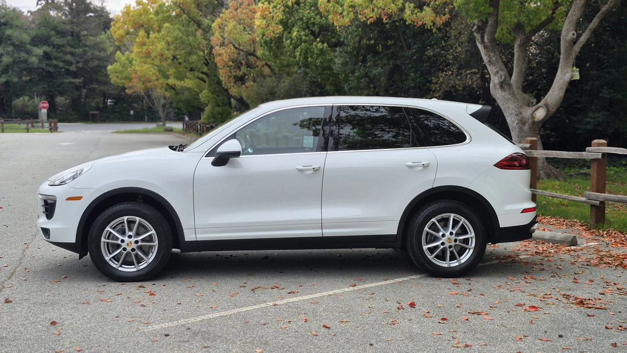 2016 Porsche 958 Cayenne - Image 20 of 31