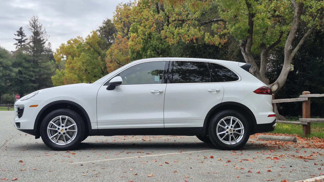 2016 Porsche 958 Cayenne - Image 21 of 31