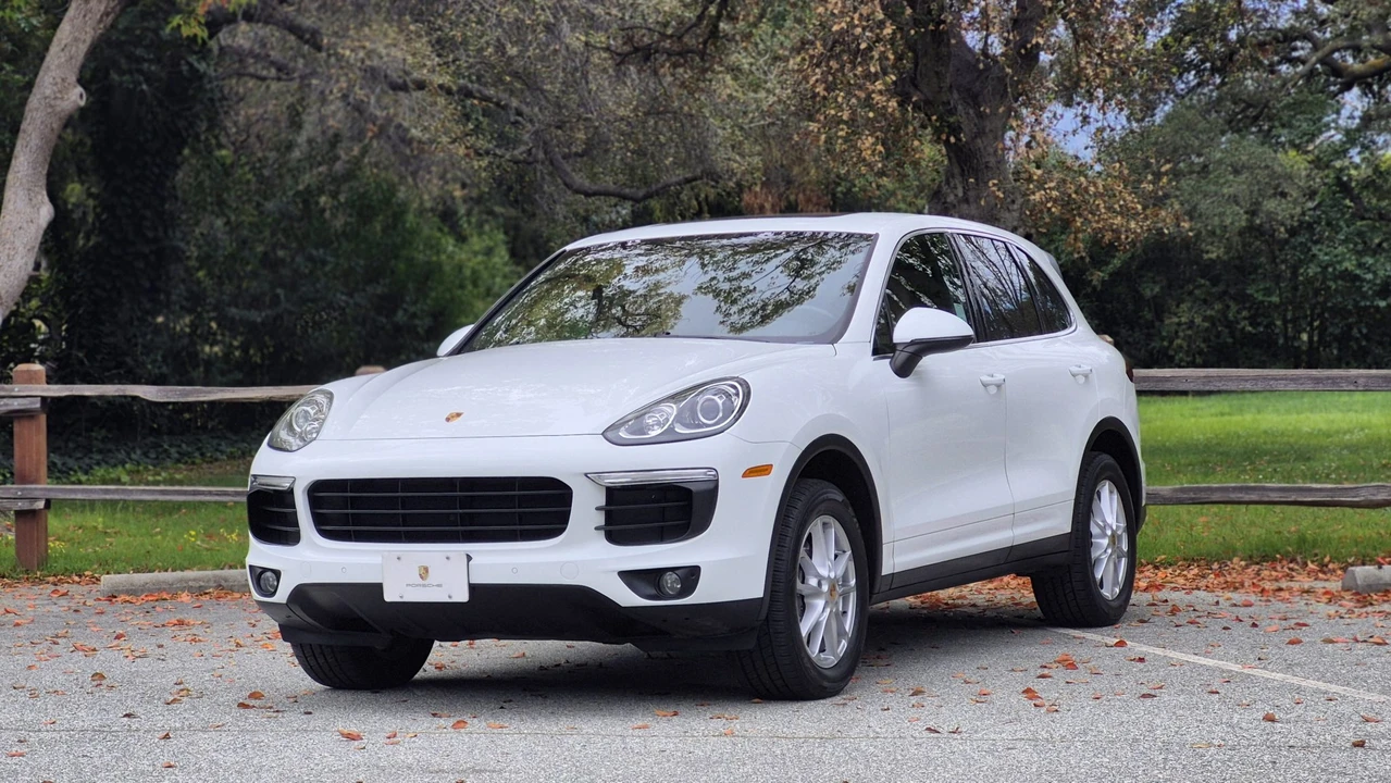 2016 Porsche 958 Cayenne - Image 9 of 31