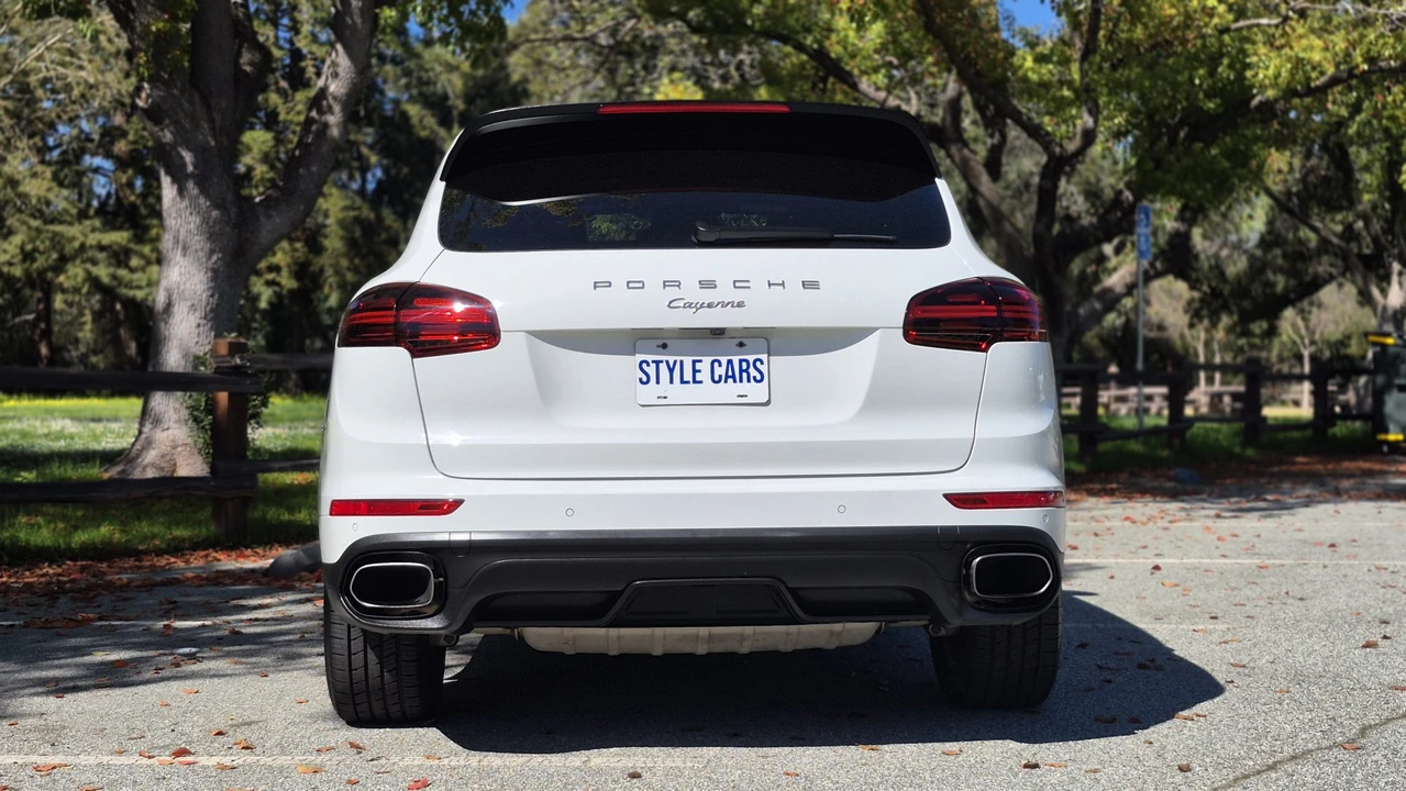 2016 Porsche 958 Cayenne - Image 27 of 31