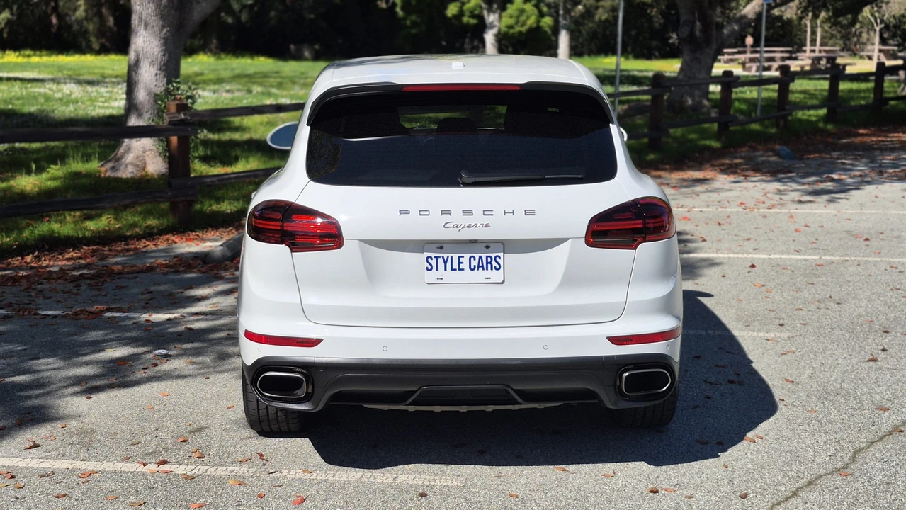 2016 Porsche 958 Cayenne - Image 28 of 31