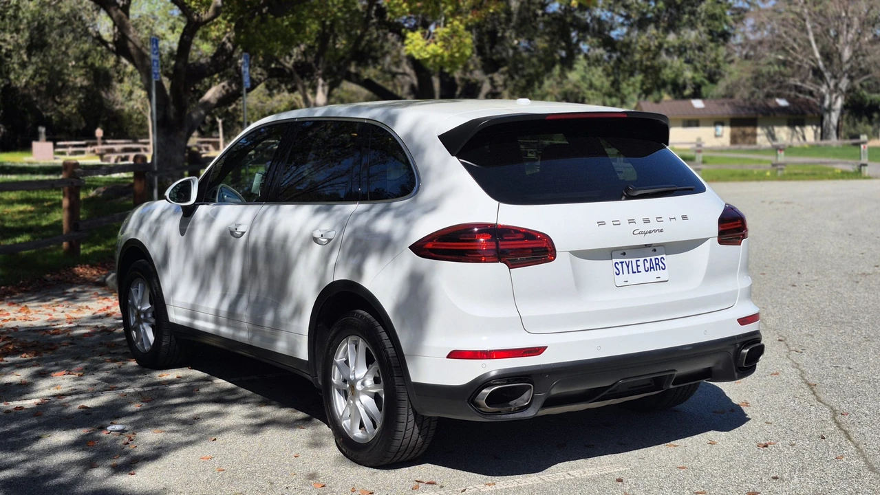 2016 Porsche 958 Cayenne - Image 23 of 31
